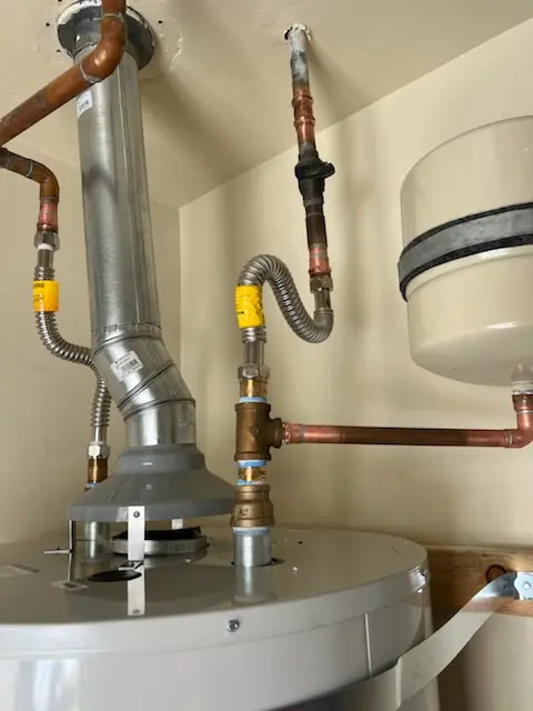 Water heater installation and plumbing repair in Kingsridge